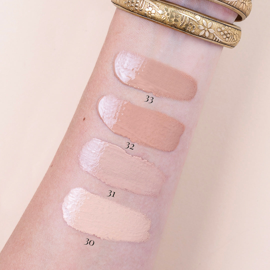 LIFTING EFFECT FOUNDATION Fondotinta perfezionante effetto anti-age con estratto di centella asiatica e vitamina E
