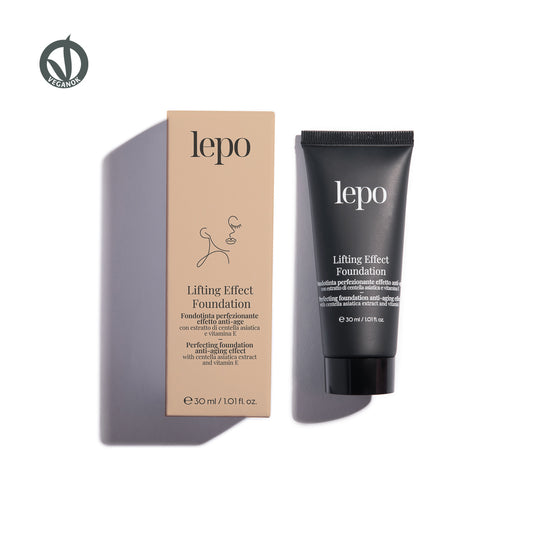 LIFTING EFFECT FOUNDATION Fondotinta perfezionante effetto anti-age con estratto di centella asiatica e vitamina E